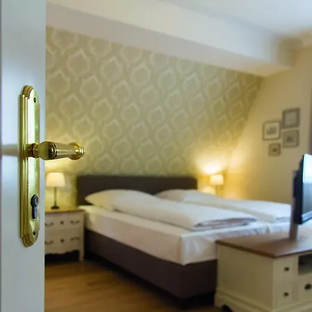 ريتشز-كوشنميستر 4*